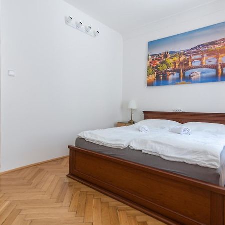 Historic Spirit At Studio Under The Prague Castle Exterior foto